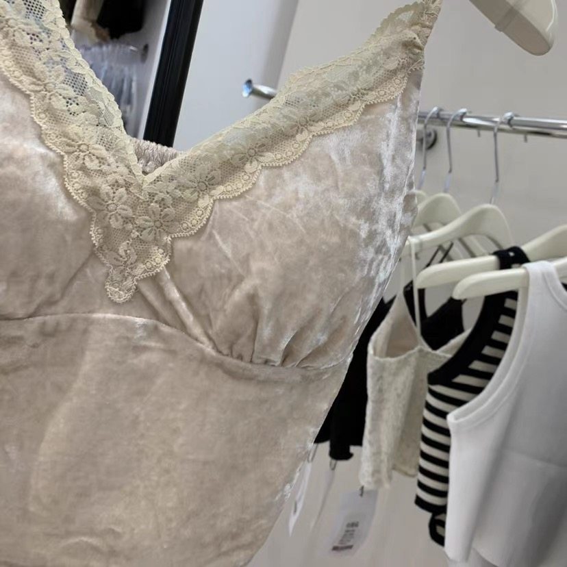 法式丝绒吊带背心女纯欲内搭2024秋冬打底美背带胸垫一体文胸内衣