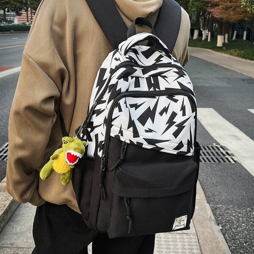 书包男生中学生高颜值小众设计感潮酷背包女2026新款小学生双肩包