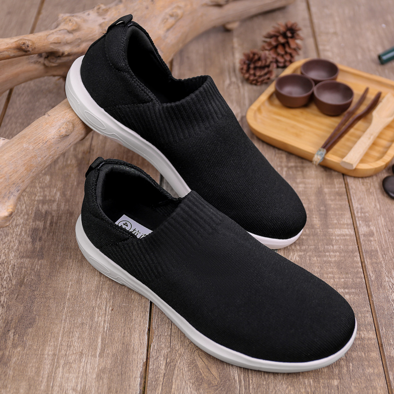 轻软透气防滑底软弹休闲鞋