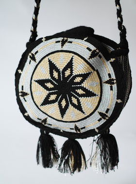 哥仑比亚WAYUU部落手工编织包瓦尤包单股中号圆包金线黑银金