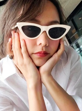 明星网红同款欧美复古墨镜女猫眼太阳镜白色红色太阳眼镜CL4019IN