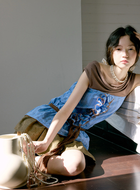 今日艺术家原创2025春夏复古蓝条纹针织一字肩上衣蓬蓬裙裤套装