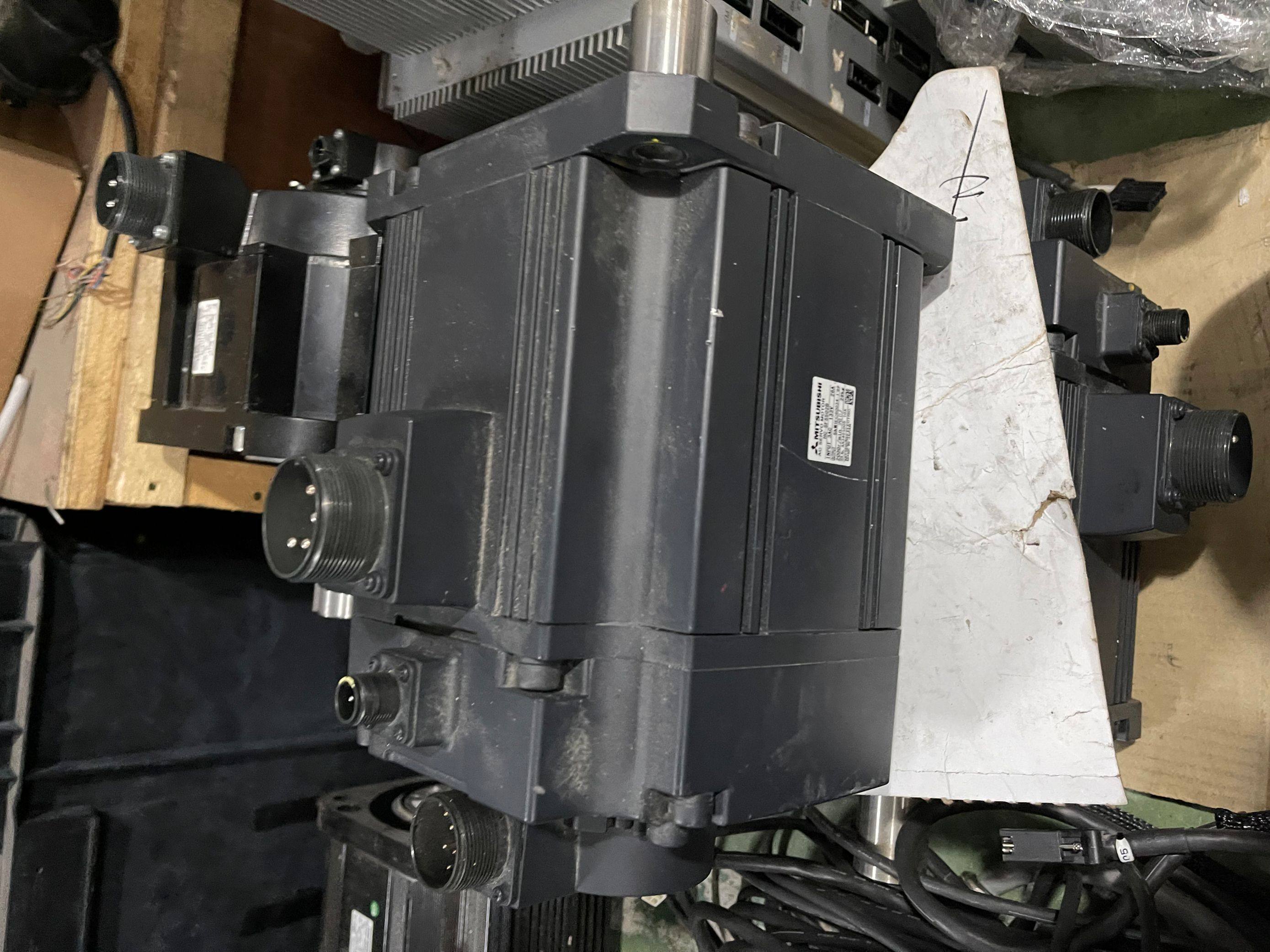 三菱伺服电机HC-SFS502B三菱