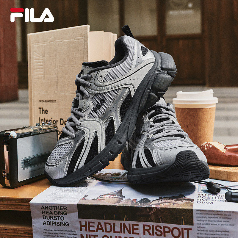 FILA情侣复古休闲运动鞋