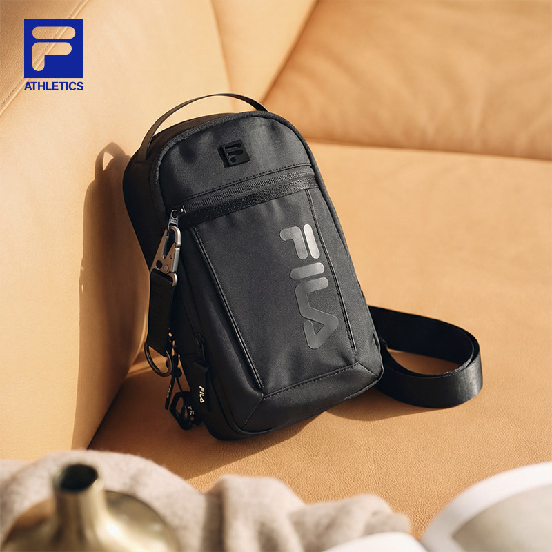 天行者|FILA斐乐轻量夏季胸包新款健身运动包通勤单肩包男斜挎包
