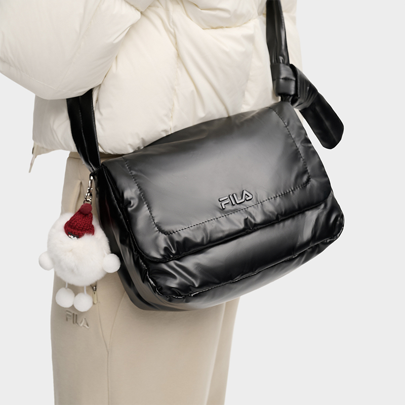 FILA斐乐女包挎包休闲布丁包