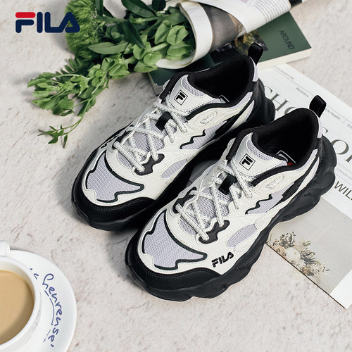 FILA斐乐女士简约休闲鞋