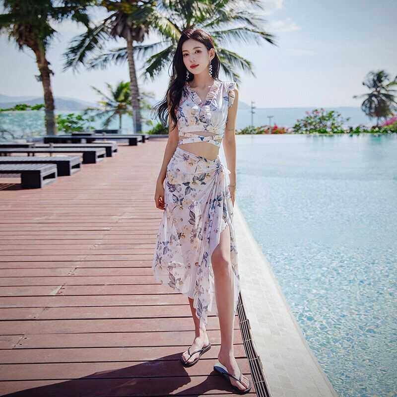 泳衣女海边度假分体三件套大码微胖女孩保守平角比基尼聚拢游泳装