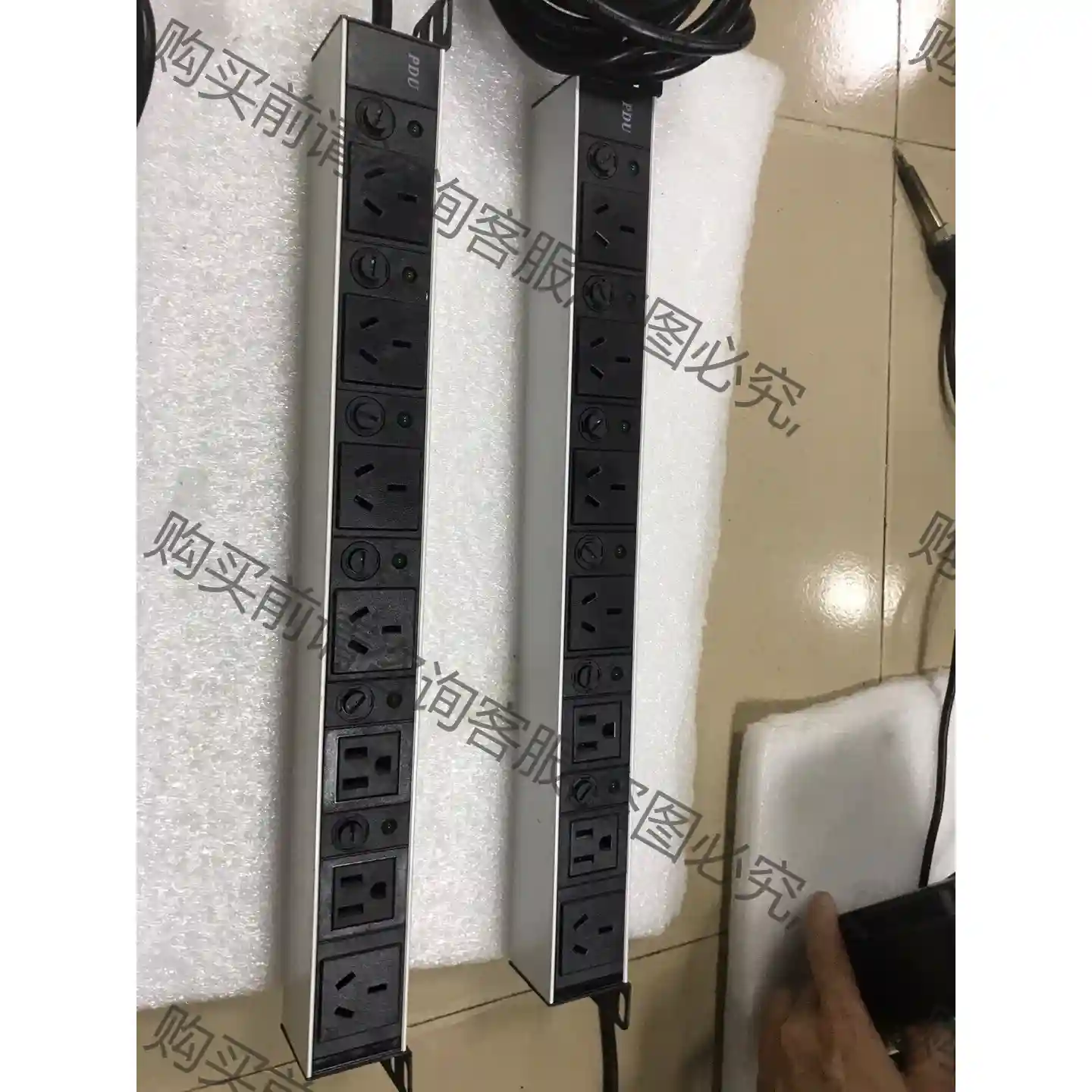 突破克莱沃PDU8位10A万用孔16A机柜专用插座。 先议价 包上机好用