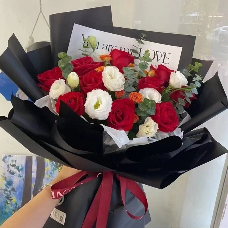 中卫市鲜花店速递礼物送生日白粉粉红玫瑰束18沙坡头区中宁海原县