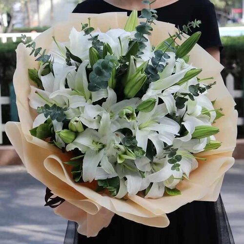 六安市花店生日鲜花束表白百合玫瑰1金安裕安舒城霍邱山县金寨