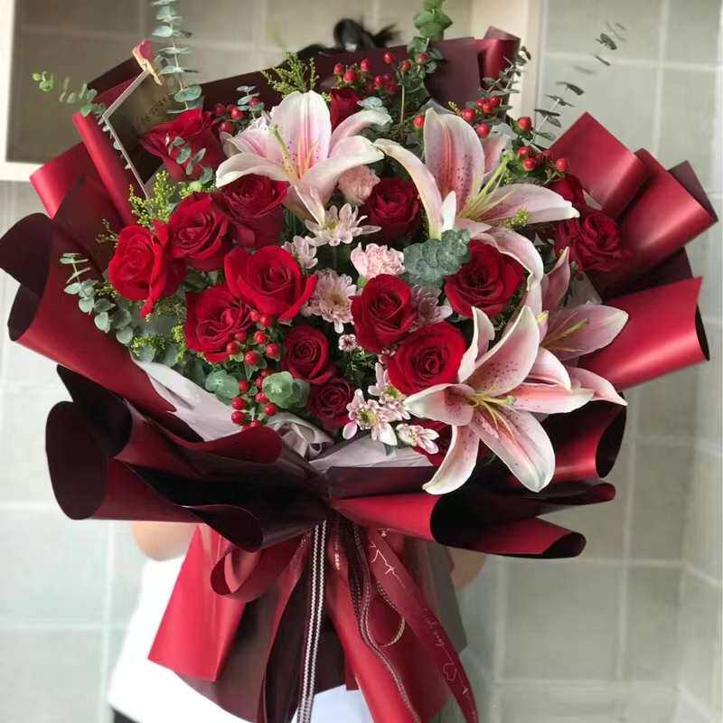 湛江市鲜花店生日束表白红粉玫瑰平时赤坎霞山麻章廉雷州吴川遂溪