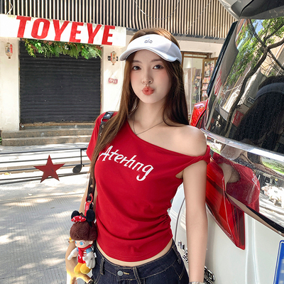 红色斜肩印花短袖T恤女修身