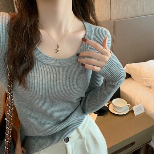 修身显瘦圆领针织打底衫