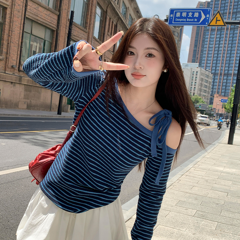 蓝色条纹斜肩长袖上衣T恤女