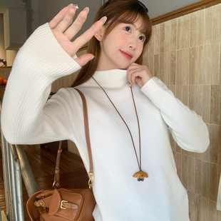 龙妹半高领加绒加厚白色毛衣女内搭打底衫 穿搭针织上衣 2025冬新款