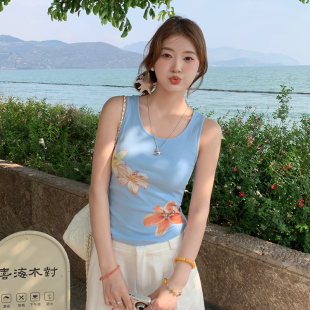 龙妹蓝色印花吊带背心女内搭2026春夏新款 上衣外穿 设计感打底无袖