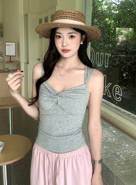 龙妹灰色V领吊带背心女夏外穿内搭2026新款设计感镂空无袖小上衣