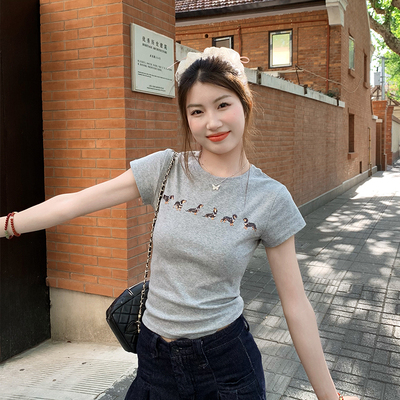 夏季独特漂亮印花短袖T恤女