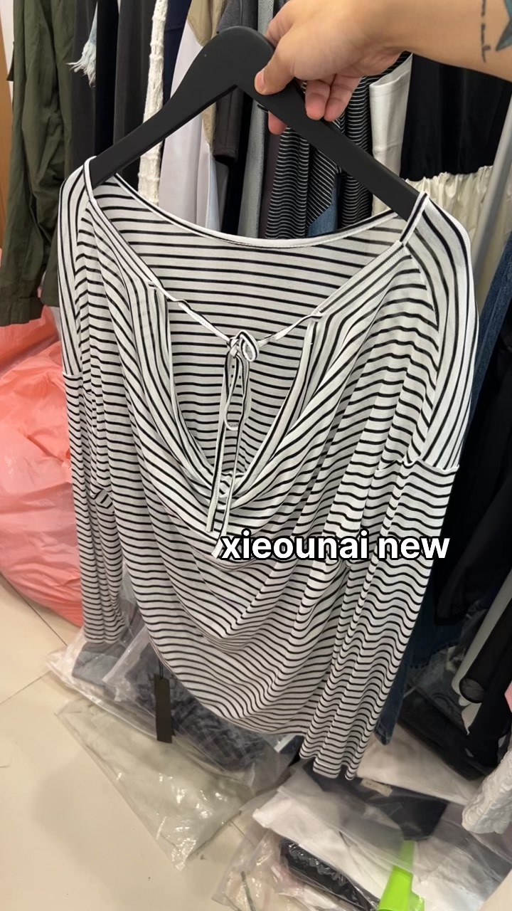 LATTE正版新款 很舒服的薄款条纹宽松长袖T恤女