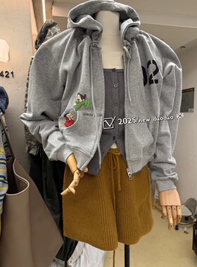 DUODUO正版秋季新款 很洋气的灰色卫衣外套女 小图案很可爱精致