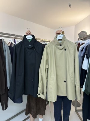 BELLATAG正版秋季新款 极简风洋气纯色宽松风衣女