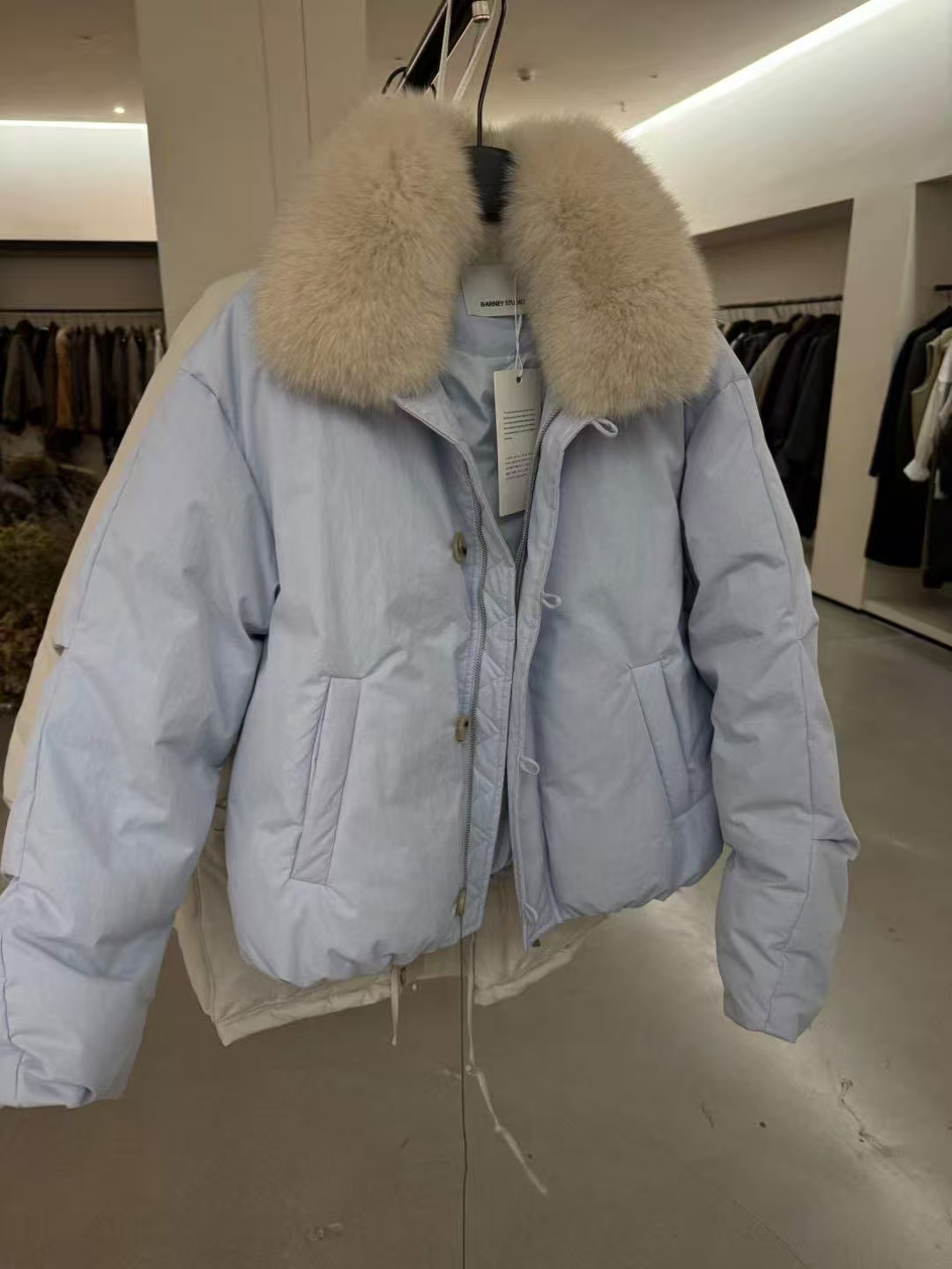 杭州NUT档口冬季新款 天蓝色毛领羽绒服女