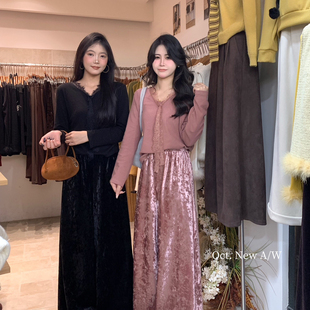 33409 冬上新气质鎏光钻石绒加厚阔腿休闲裤 OCT U.NI