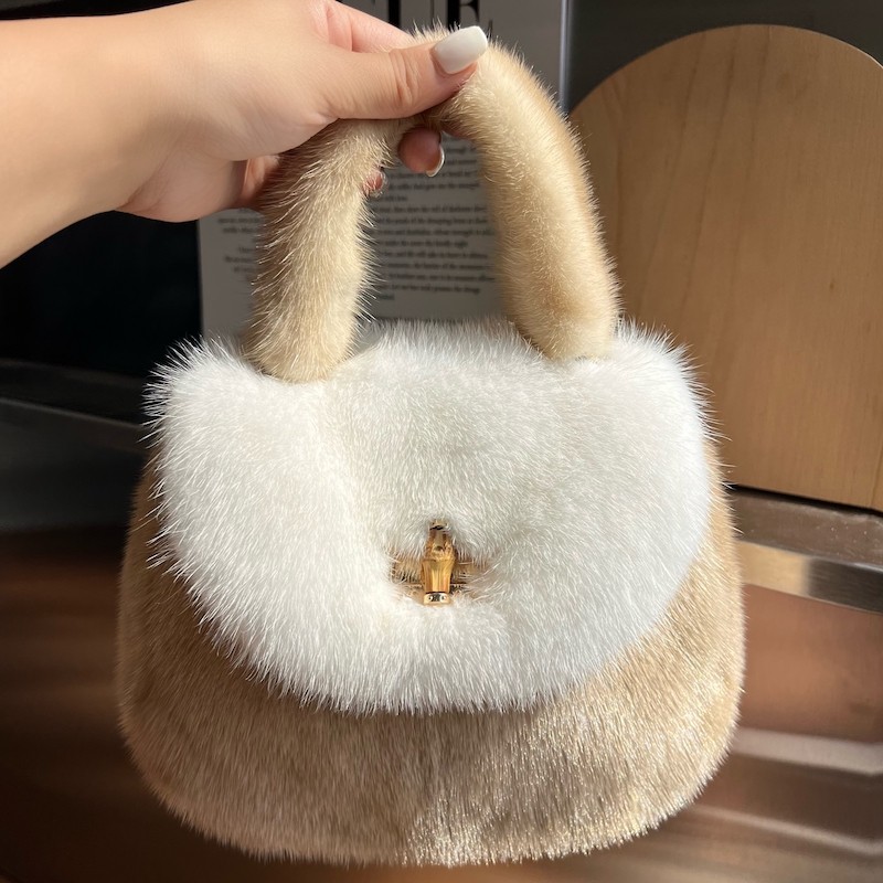 水貂毛整皮竹节手提包2023新款皮草手拎包包简约时尚百搭毛绒包女,箱包皮具/热销女包/男包,手拿包,淘宝优惠券,粉丝福利购,淘宝优惠卷