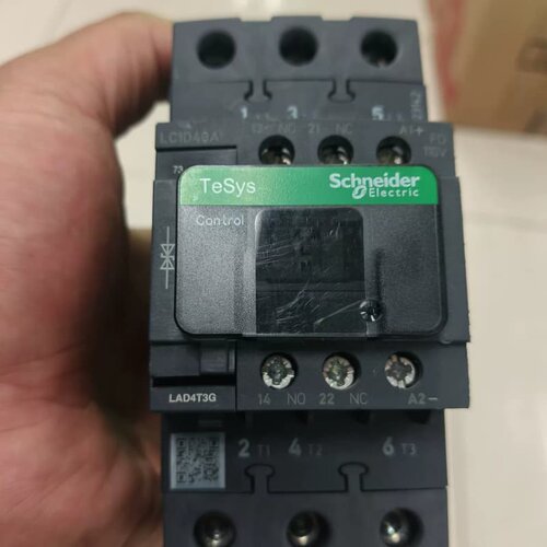 议价 施耐德接触器LC1D40AFD有线圈电压DC110V,