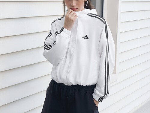 阿迪达斯外套女装秋季新款防风服运动休闲上衣梭织连帽夹克IC0560