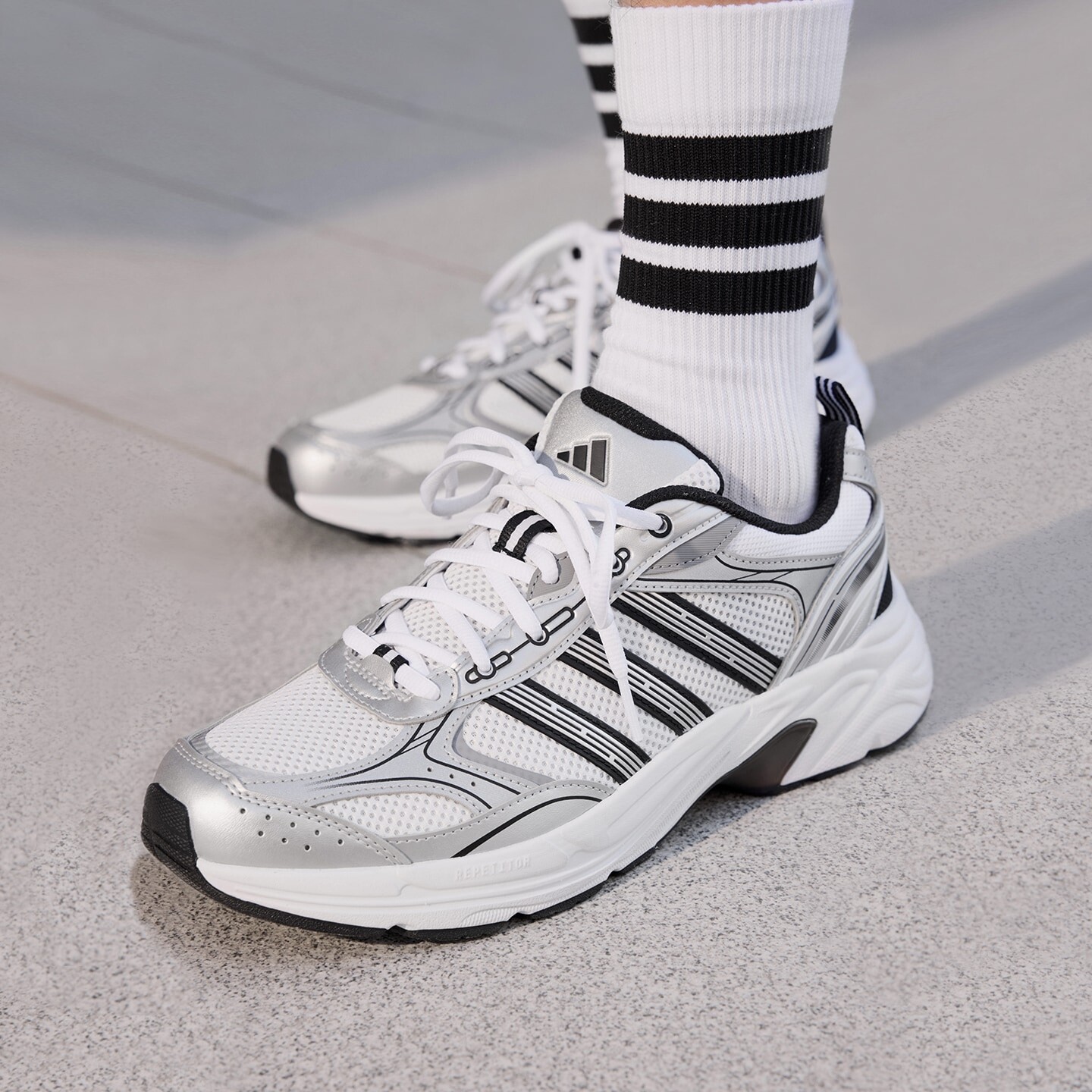 Adidas/阿迪达斯NEON FLUX男女通用防滑耐磨老爹运动休闲鞋KK3083