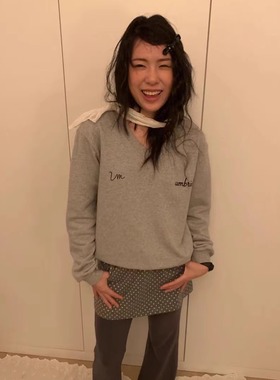umbriel 韩系ins风 2025秋冬季百搭纯色套头字母刺绣短款卫衣