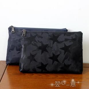 微瑕时尚星星迷彩布手包女中性休闲尼龙布金属链拉夹包型男手拿包