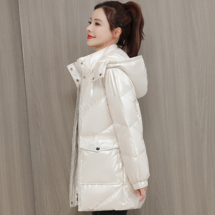 百搭加厚羽绒外套女 宽松显瘦时尚 免洗亮面羽绒服女中长款 2024新款