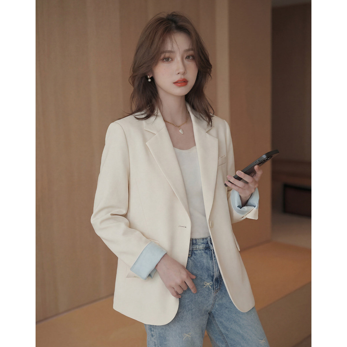 春秋灰色袖口撞色翻边西服女休闲