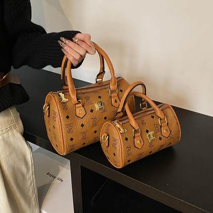 波士顿女包2025春夏季新款印花单肩斜挎包手提包高级感枕头包小包