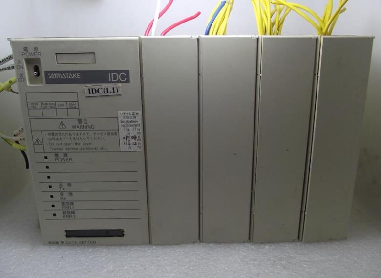 拆机原装正品，少见日本山武PLC编程器，内有型号为：从左到右WY7211G2001+RY7280D0000继电器输出--RY7280S0000(2片）晶体管输出--RY7240A1166 成色新，包好用，放心拍！整套价格，也可以拆卖