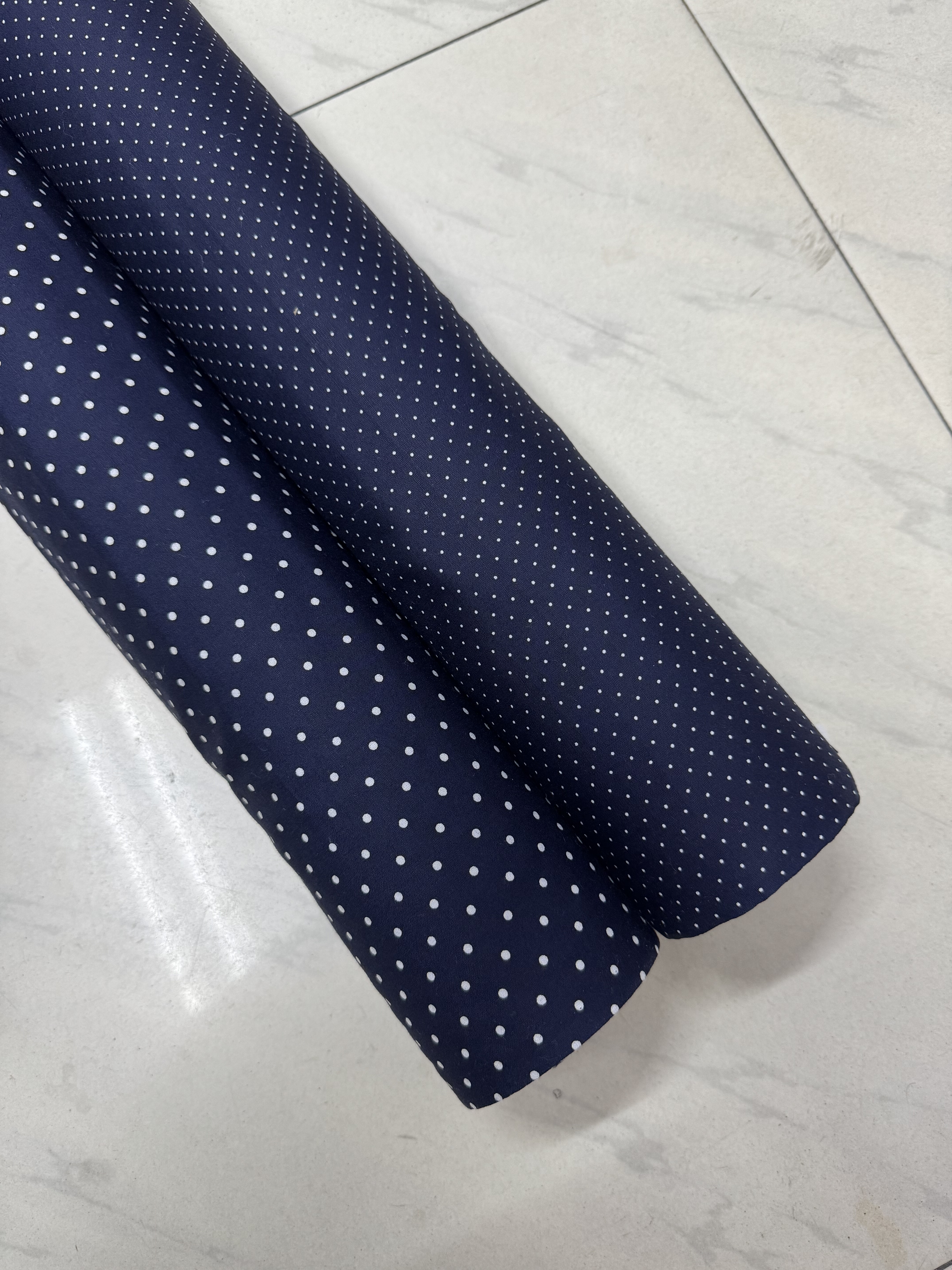 日产深蓝色纯棉点点水玉两色幅宽112cm一米135克衬衫手工9元半米