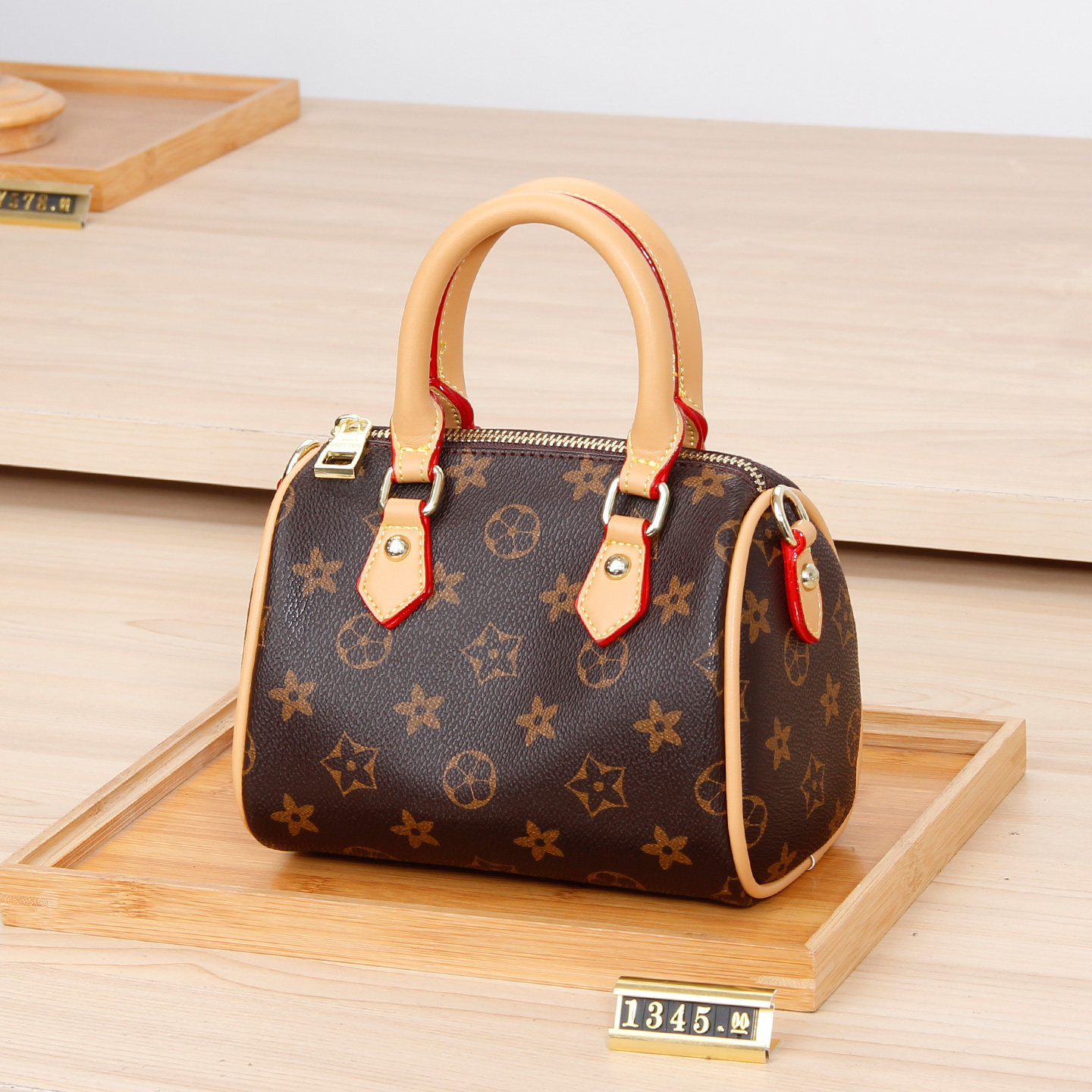 香港国际轻奢女包真皮老花个性潮流百搭时尚枕头包单肩斜挎小包包,箱包皮具/热销女包/男包,波士顿包,淘宝优惠券,粉丝福利购,淘宝优惠卷