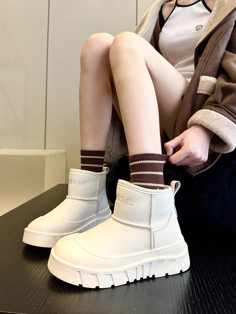 娇娅媚妮专柜正品冬牛皮厚底雪地靴女棉靴防水防滑短筒亏本清仓,女鞋,时尚雪地靴,淘宝优惠券,粉丝福利购,淘宝优惠卷