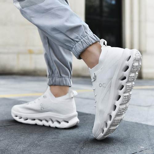 明星同款欧洲站男鞋跑步鞋轻便减震跑鞋子男士户外休闲老爹运动鞋