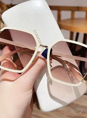 眼镜旅行透明偏光韩版海边男士墨镜太阳镜金属蓝色多边形潮开车女