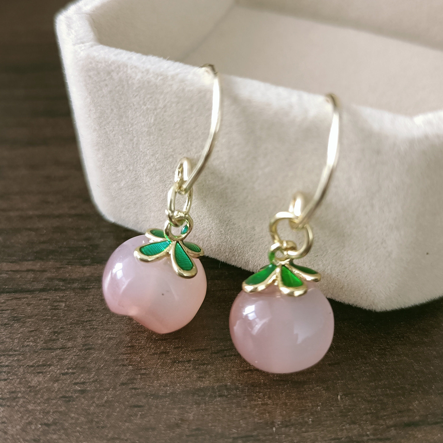 天然玉石玛瑙水蜜桃耳环耳坠气质可爱俏皮耳饰品天然玉石耳坠包邮