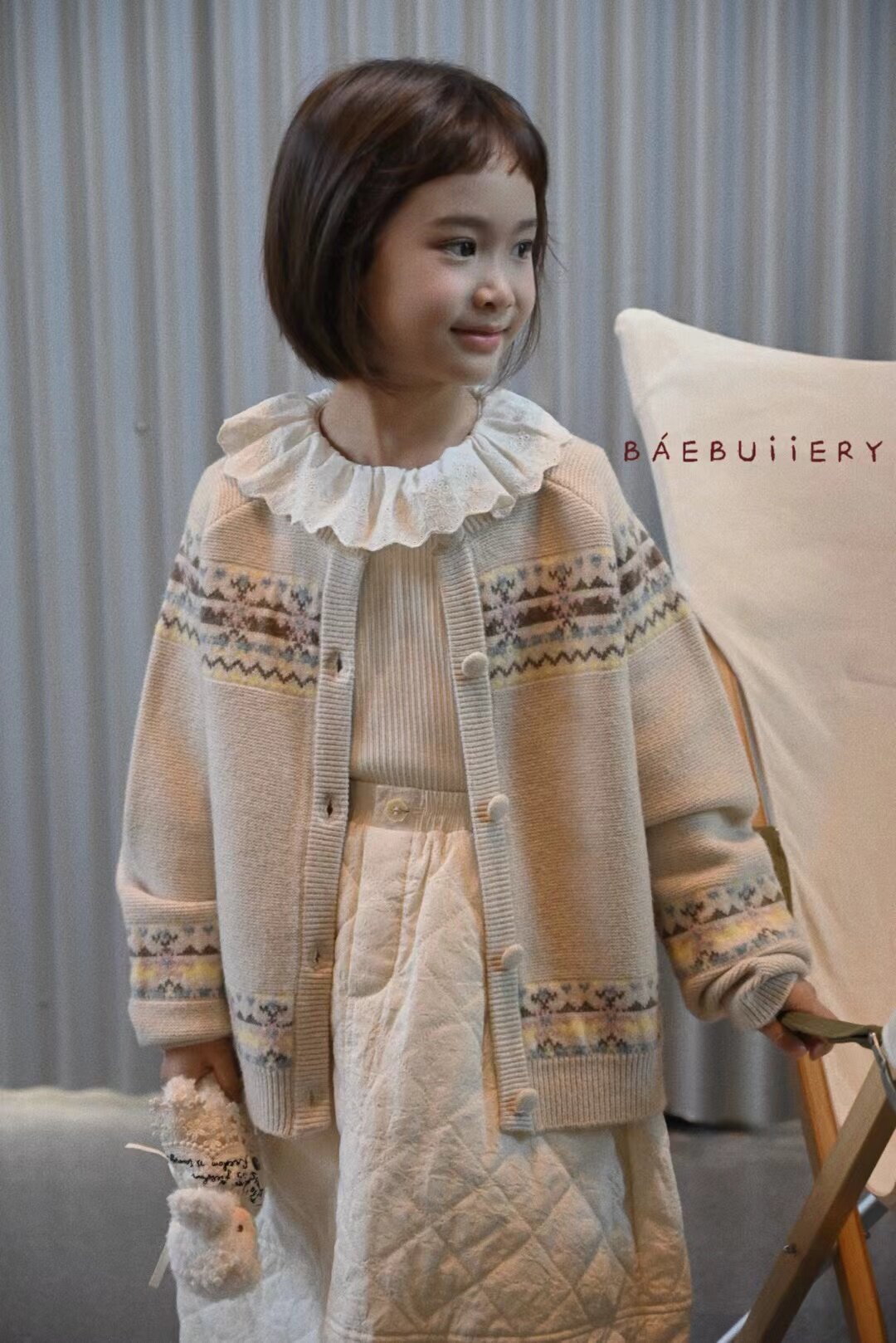 2025冬季新款儿童韩版国风印花女童中大童绵羊绒圆领毛衣开衫上衣