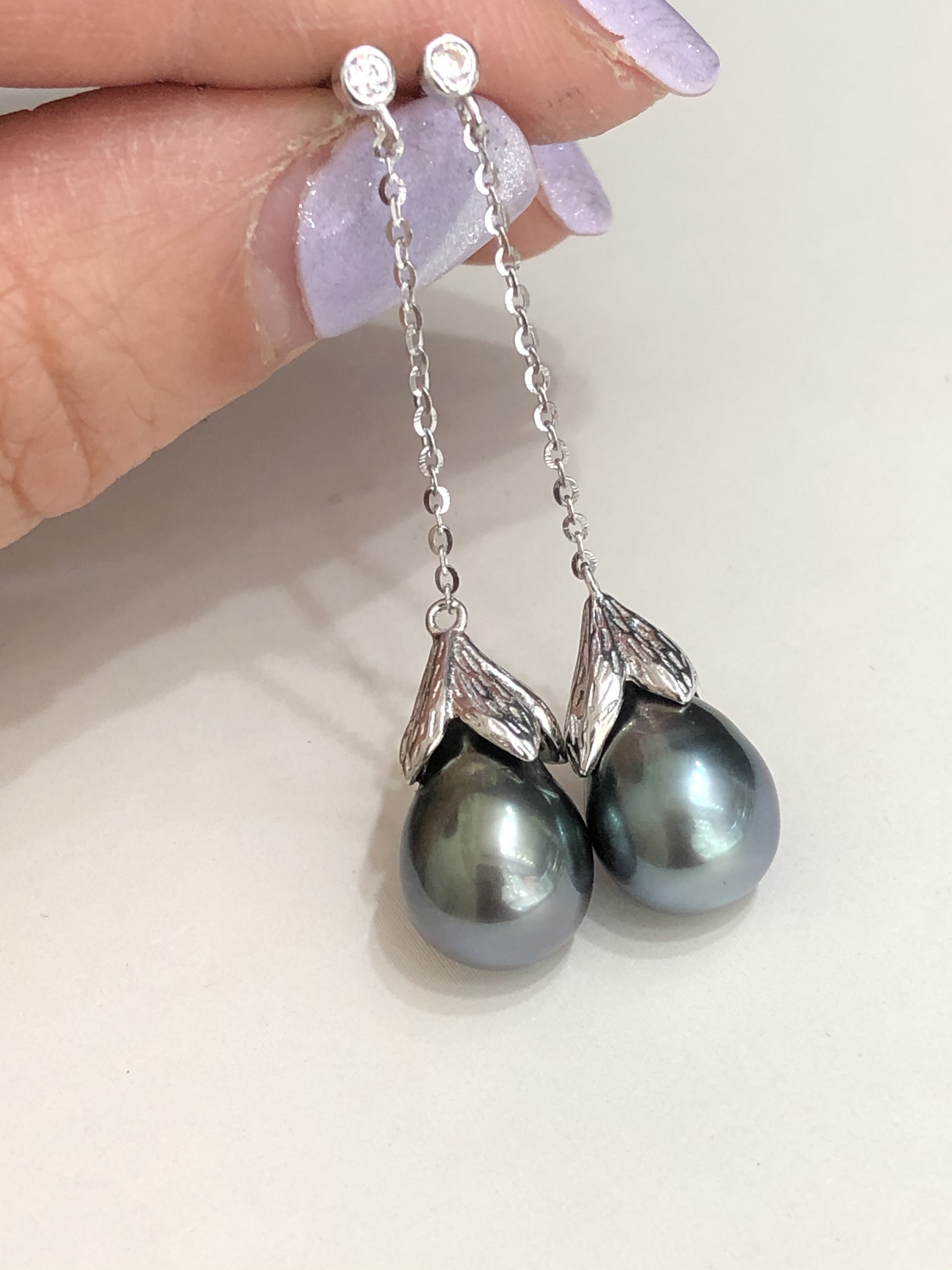 S925纯银时尚长款天然珍珠孔雀绿8-9Mm水滴无暇强光长款耳钉耳环