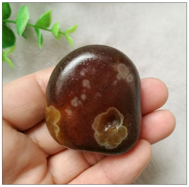 玛瑙花纹景观漂亮把玩件削价促销