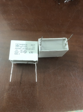ISKRA KNB1530 1.0uf/250vAC 1uf 1u0 105全新薄膜电容 28MM
