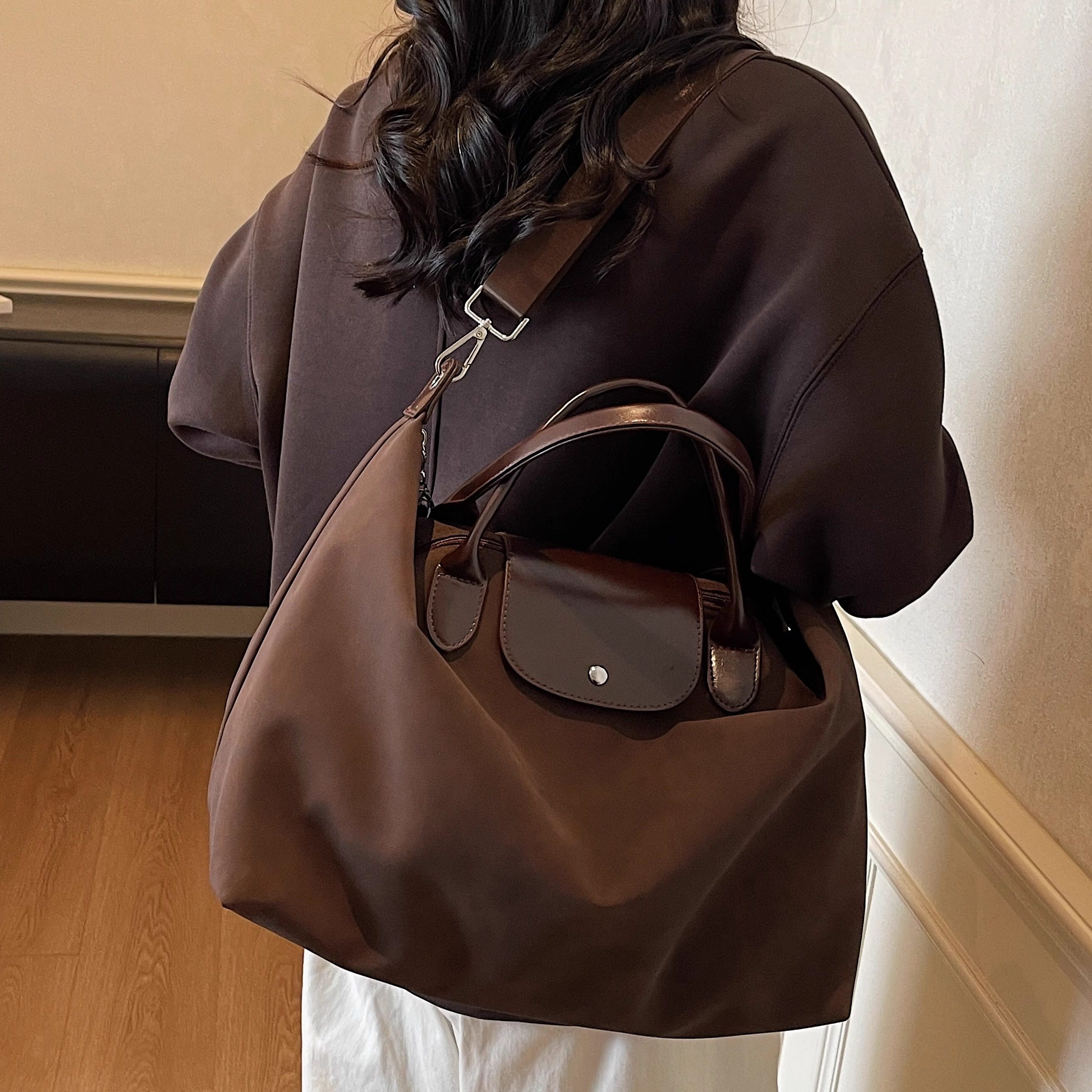 旅行包女短途大容量登机包通勤出差手提轻便收纳行李包运动健身包