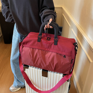 包包女2025新款运动健身包时尚拼接轻便手提两用斜挎短途旅行包